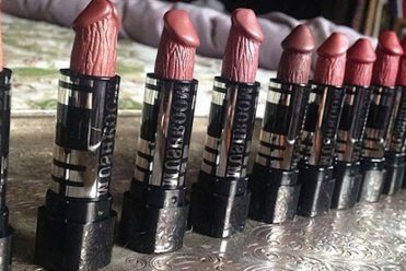 Makeup Penis Lipstick