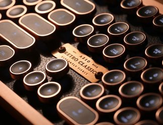 Azio Luxury Retro Keyboard